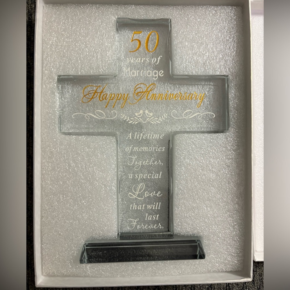 NEW IN BOX 50th Wedding Anniversary Cross Laser Engraved Glass Keepsake Gift - Picture 4 of 9